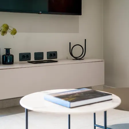 Apartment 4r Royal Rojnic *