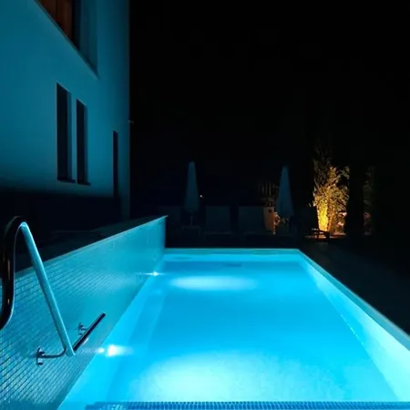 Apartman 4r Royal Rojnic *